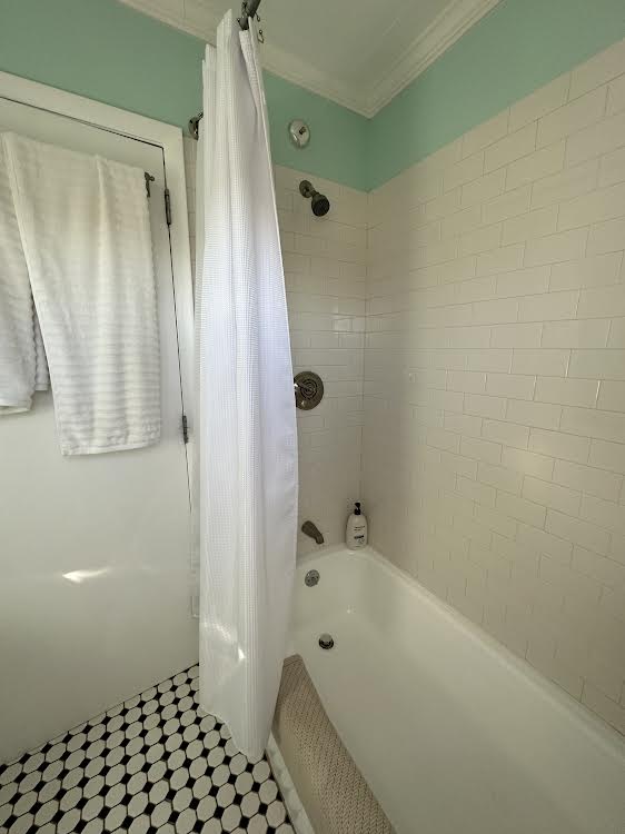 119 Whites Ave, Watertown