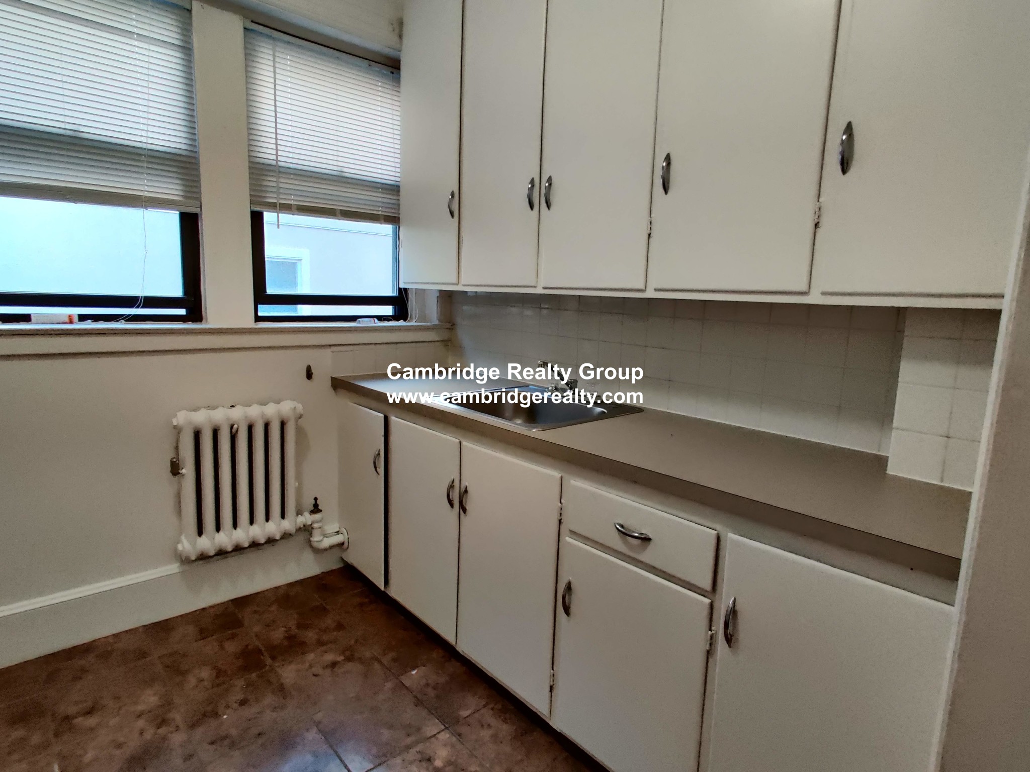 2 bed, 1 bath apartment for rent at 1010 Massachusetts Ave Unit 26, Riverside