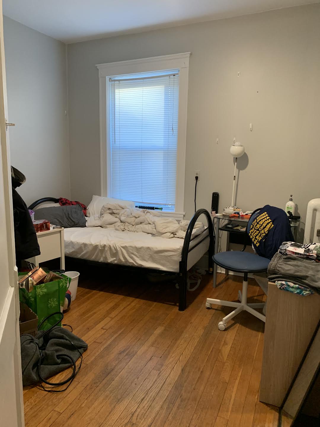 4 bed, 2 bath apartment for rent at 170 Thorndike St Unit 1, Coolidge Corner — photo 5 of 8