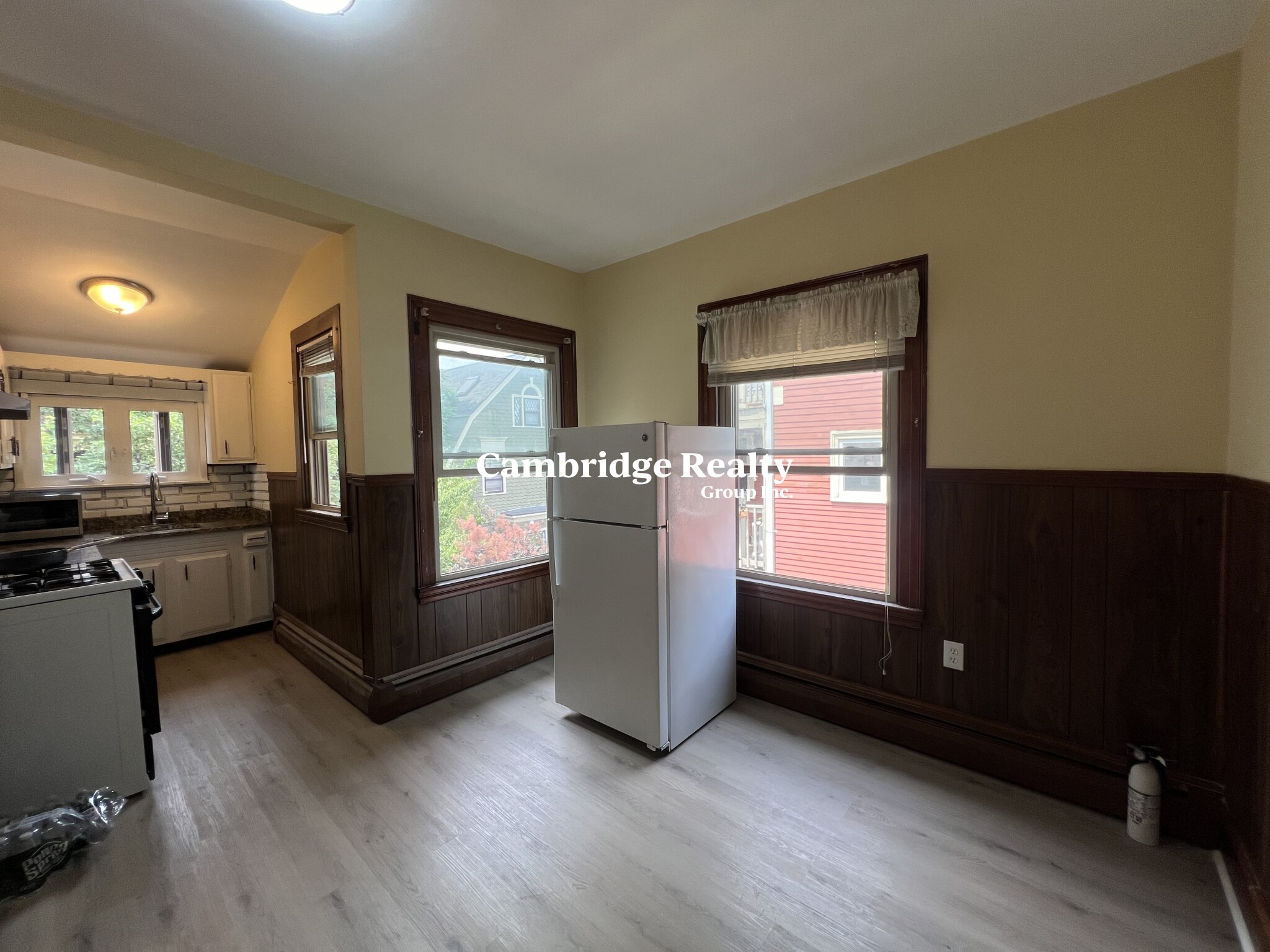 22 Grand View Ave, Prospect Hill