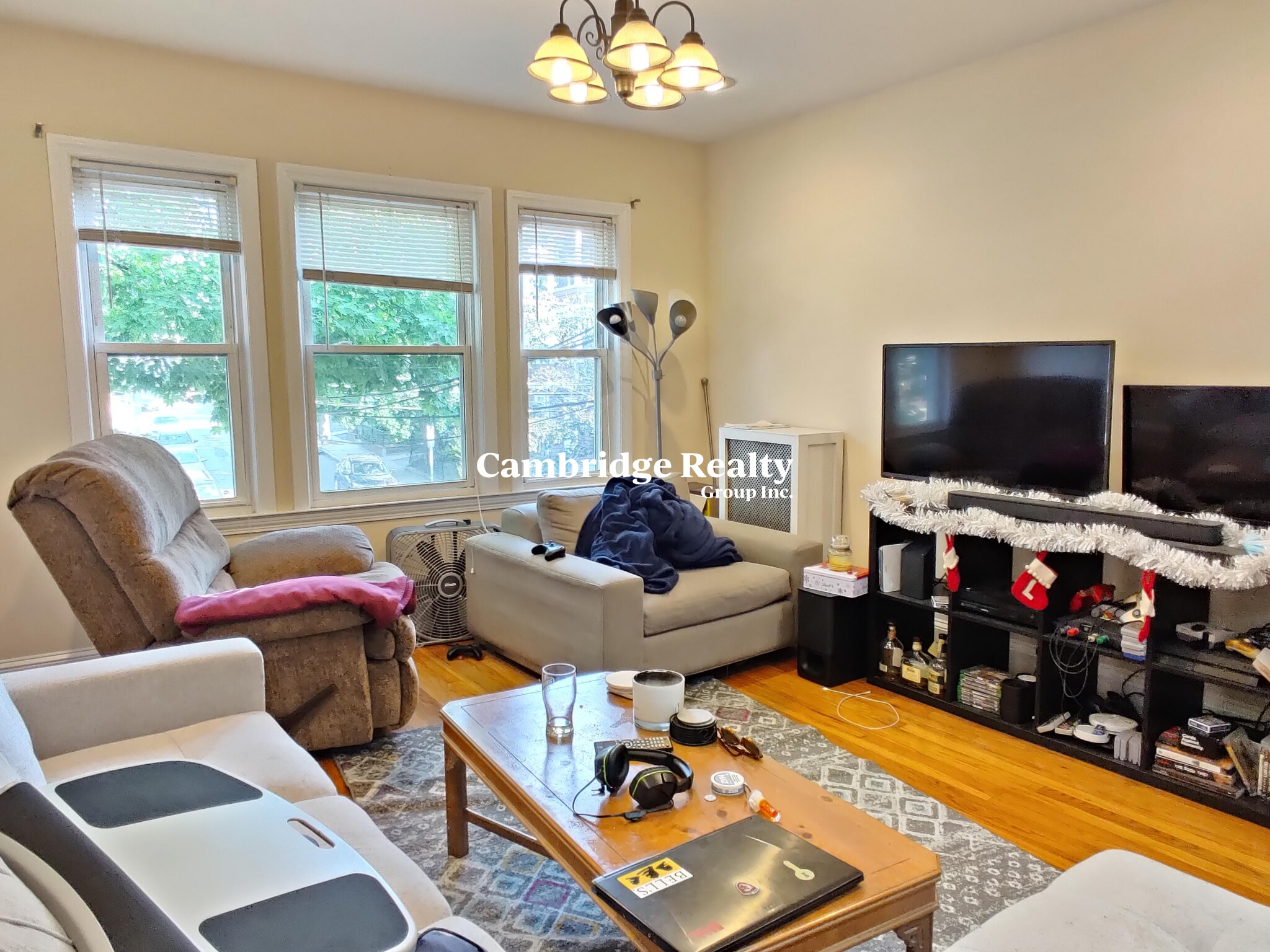 2 bed, 1 bath apartment for rent at 1 3 Edgar Ter Unit 1, Winter Hill — photo 1 of 10