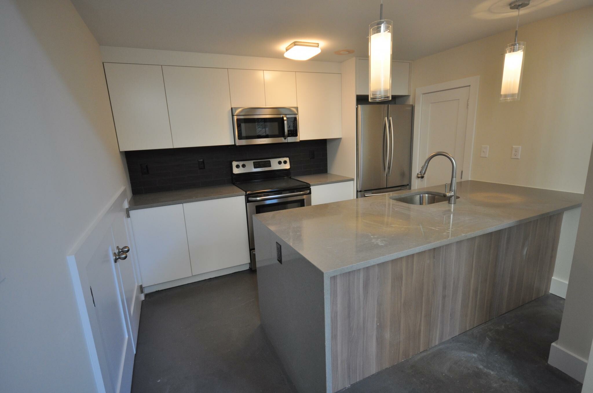 3 bed, 2 bath apartment for rent at 659 Massachusetts Ave Unit -1, South End