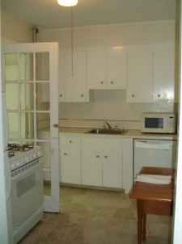 2 bed, 1 bath apartment for rent at 33 Concord Ave Unit 17, Harvard Square — photo 2 of 4