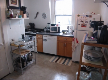 2 bed, 1 bath apartment for rent at 32 Hawthorn St Unit 3, Harvard Square — photo 2 of 6