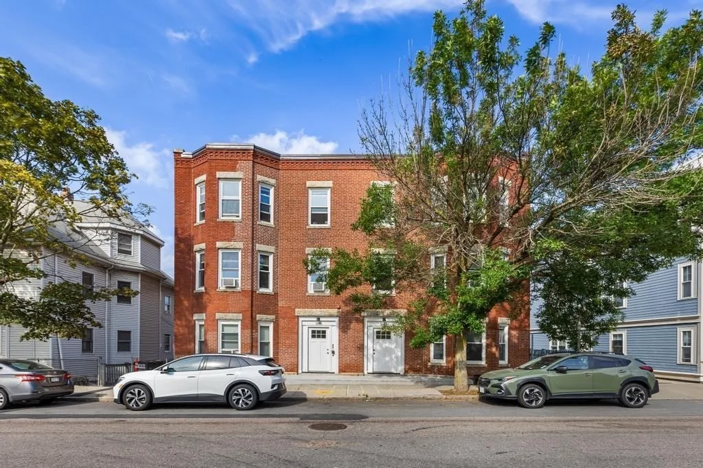 305 Medford St, Winter Hill