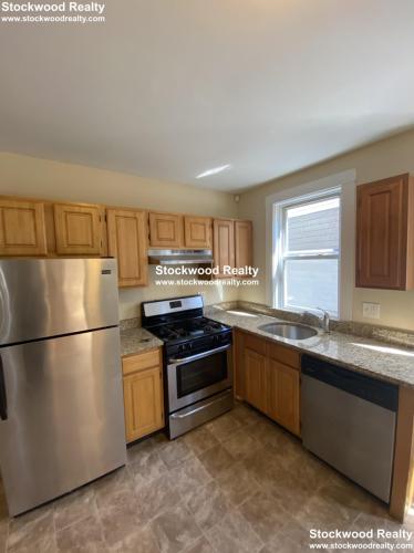 3 bed, 1 bath apartment for rent at 66 Middle St Unit 2, South Boston — photo 5 of 25