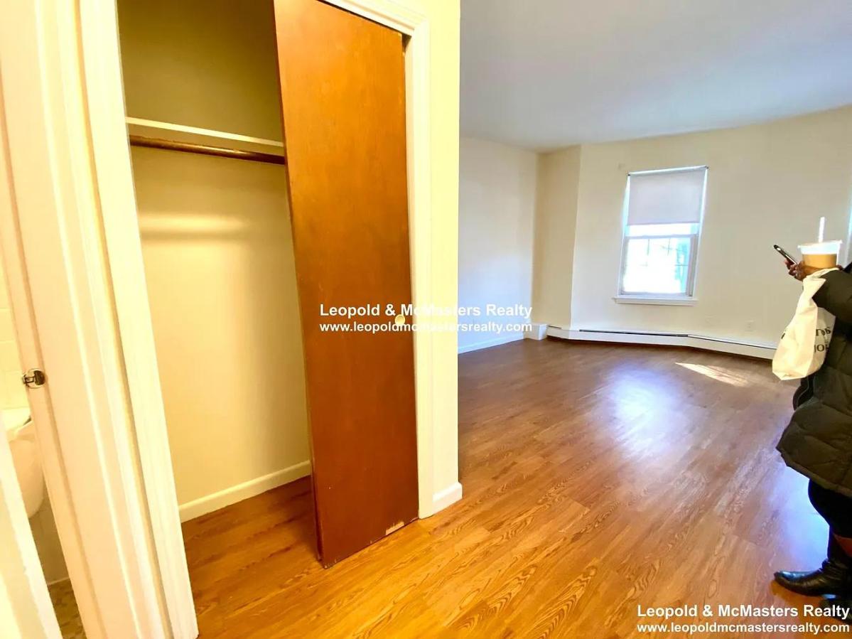 Studio bed, 1 bath apartment for rent at 74 South Huntington Ave Unit 21, Jamaica Plain — photo 2 of 5