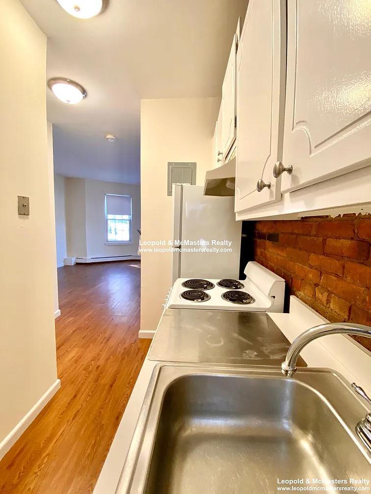 Studio bed, 1 bath apartment for rent at 74 South Huntington Ave Unit 21, Jamaica Plain — photo 5 of 5