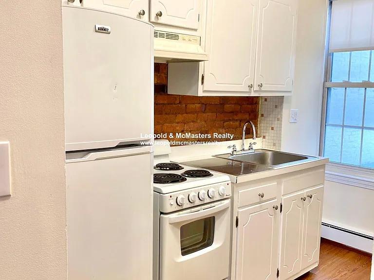 Studio bed, 1 bath apartment for rent at 74 South Huntington Ave Unit 21, Jamaica Plain — photo 4 of 5