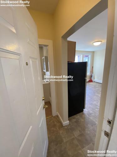 3 bed, 1 bath apartment for rent at 66 Middle St Unit 2, South Boston — photo 7 of 25