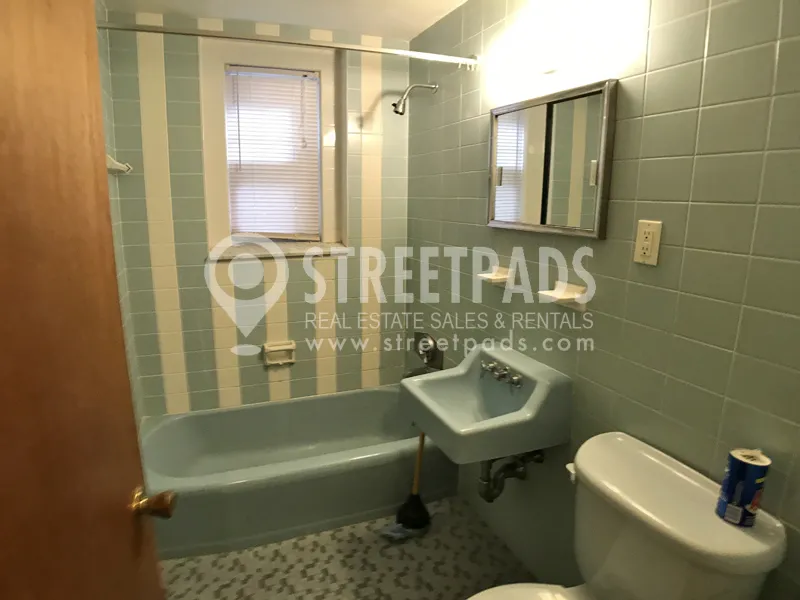 2018 Commonwealth Ave, Brighton