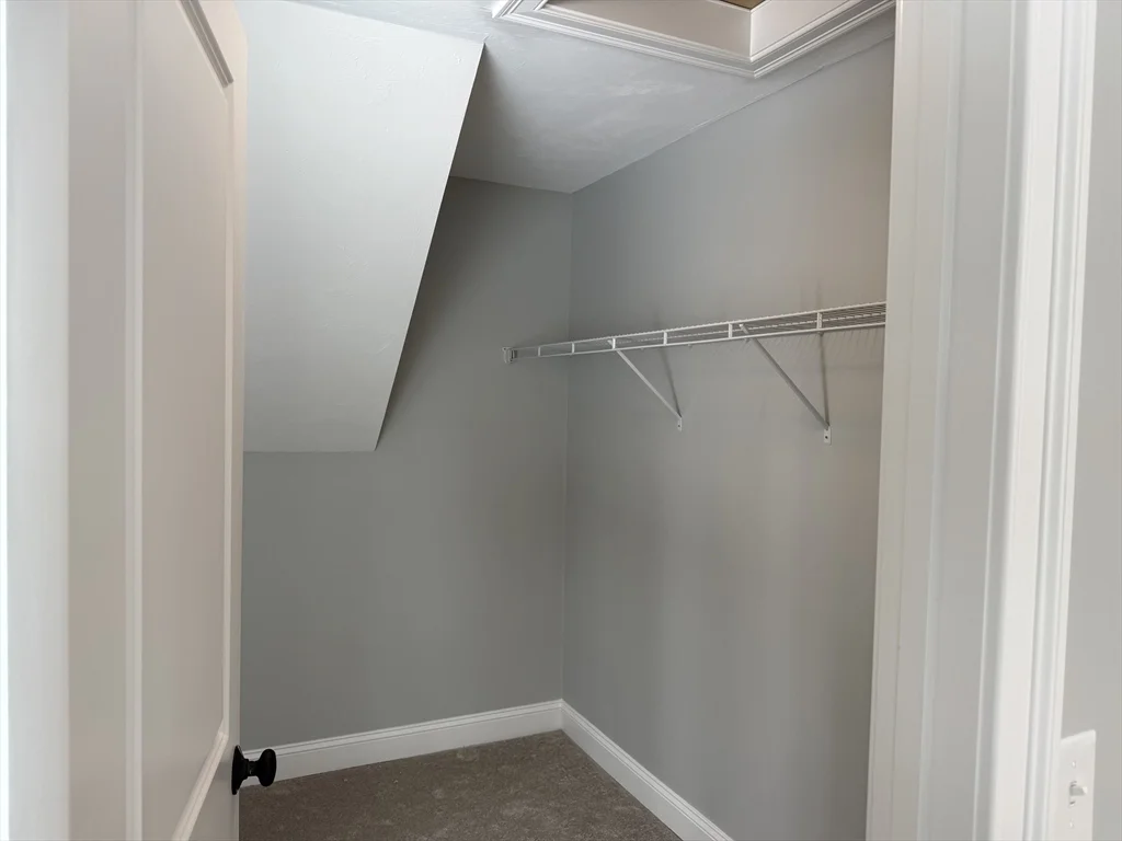 15 Kashmir's Way, Middleboro