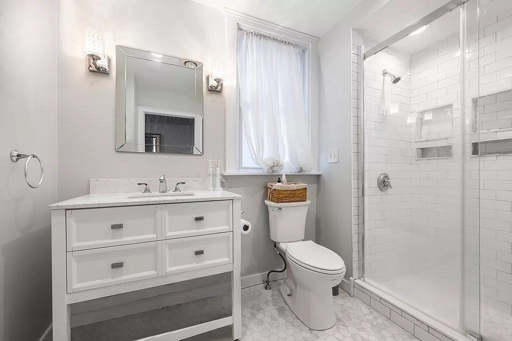 866 East 5th, South Boston