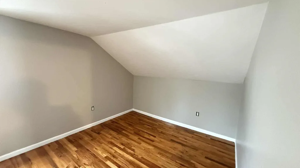 38 Forest St, Roxbury