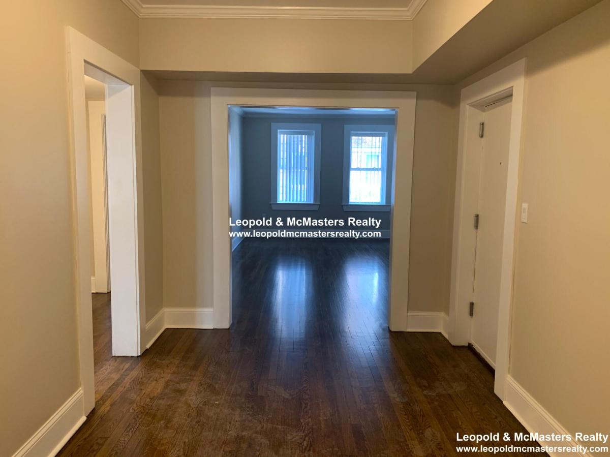 3 bed, 1 bath apartment for rent at 12 Short St Unit 3U, Coolidge Corner — photo 6 of 15