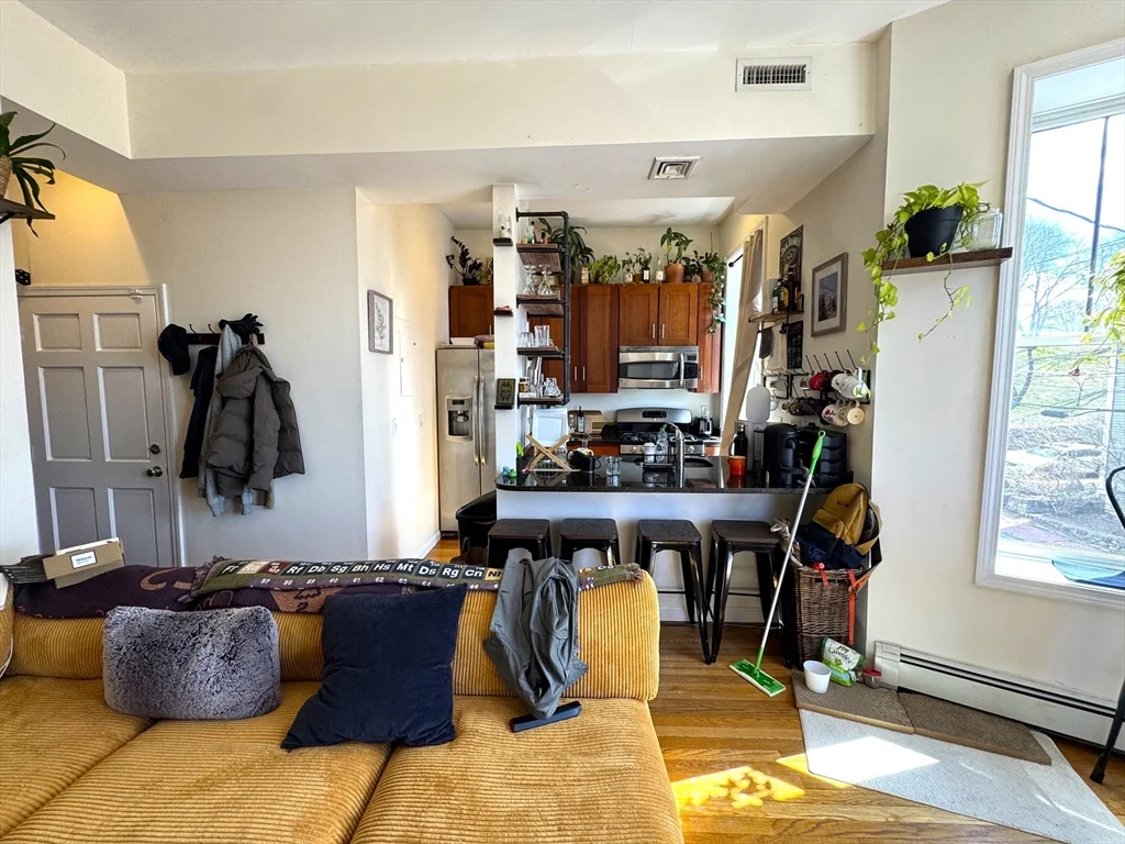 59 Fort Ave, Roxbury