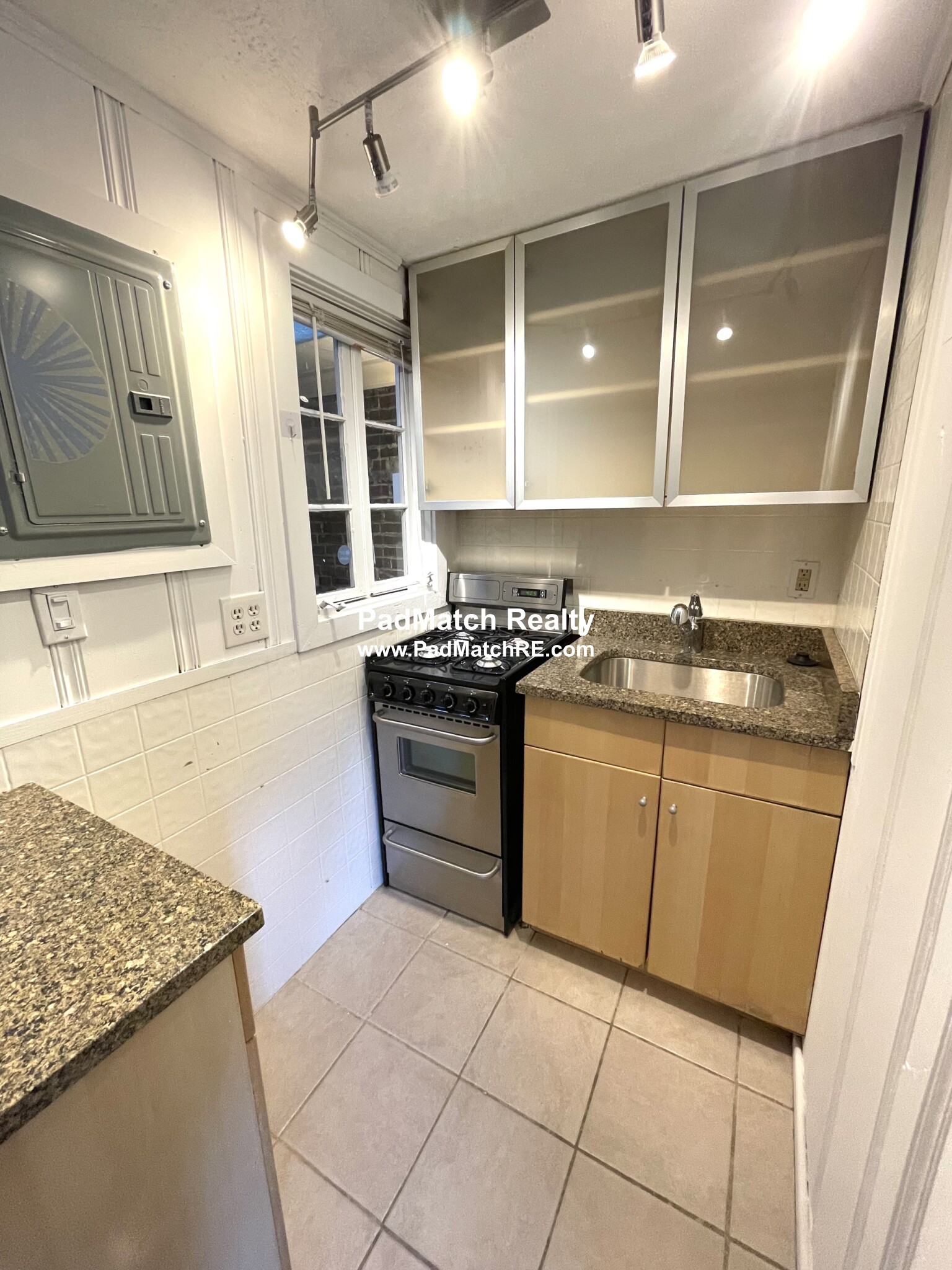 26 Fayette St, Back Bay