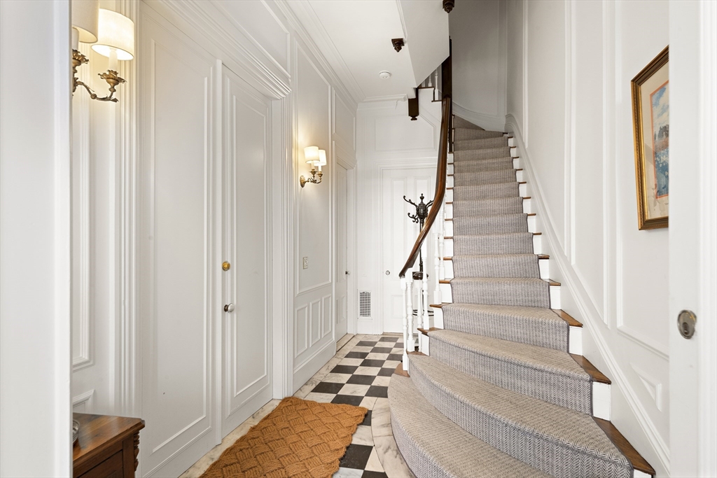 15 Hereford St, Back Bay