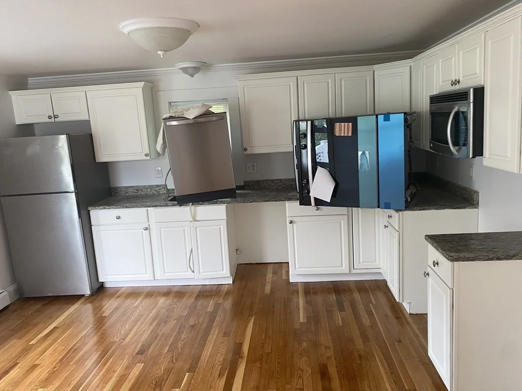 75 Deering Sq, Rockland