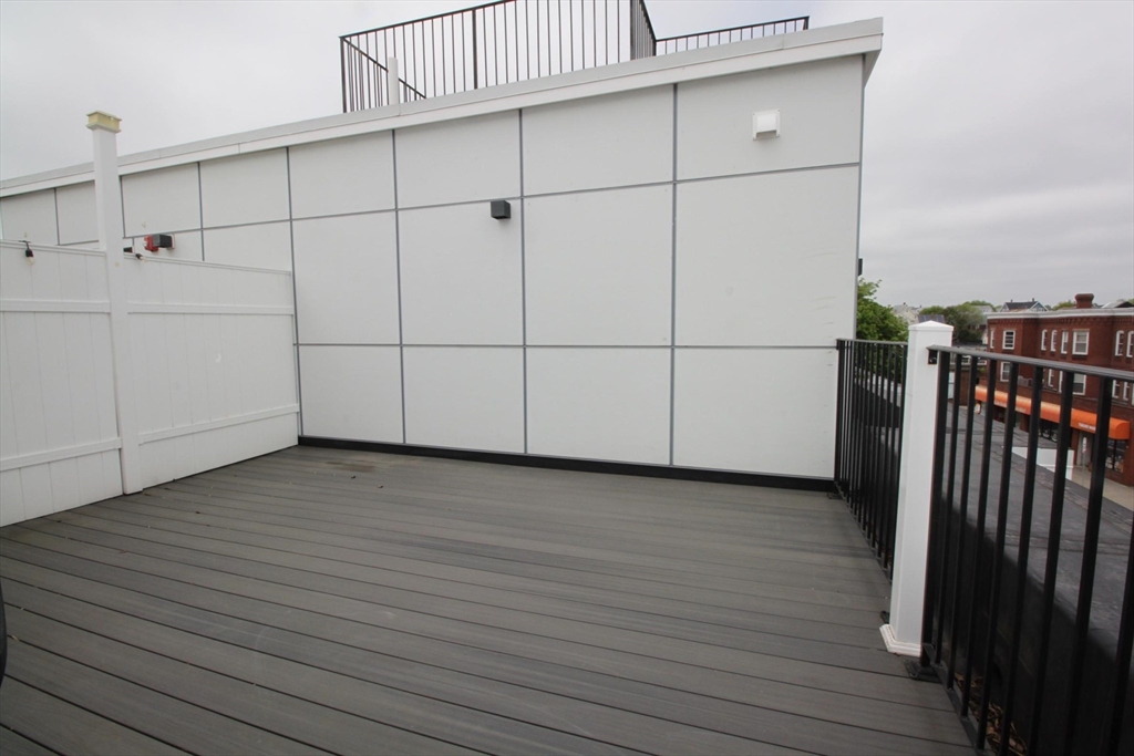 110 Main St, Everett