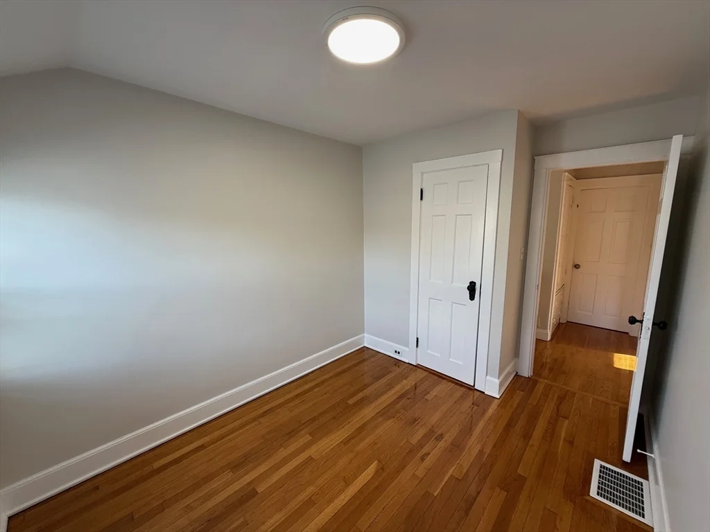 34 Arnold St, Quincy