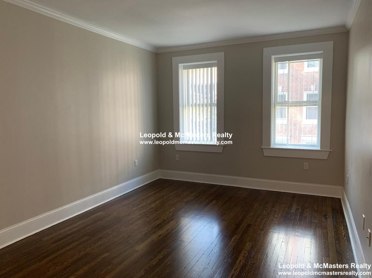 3 bed, 1 bath apartment for rent at 12 Short St Unit 3U, Coolidge Corner — photo 1 of 15