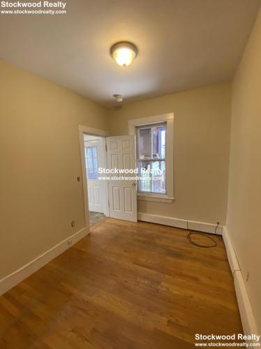 3 bed, 1 bath apartment for rent at 66 Middle St Unit 2, South Boston — photo 16 of 25