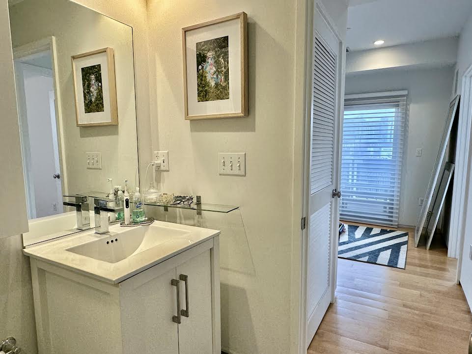 345 D St, South Boston