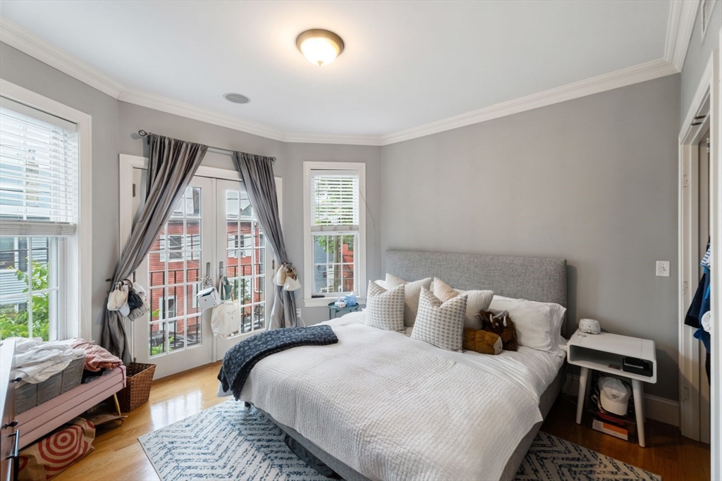 192 W 6th St, South Boston