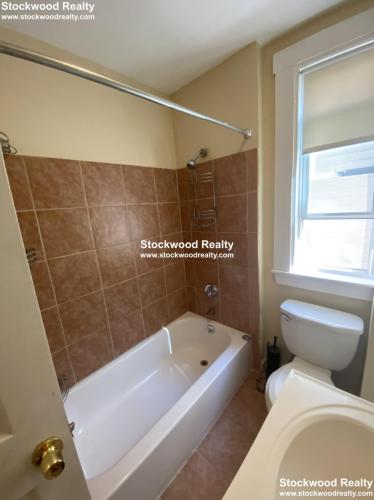 3 bed, 1 bath apartment for rent at 66 Middle St Unit 2, South Boston — photo 20 of 25
