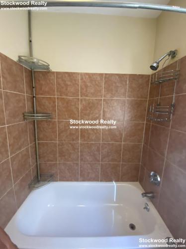 3 bed, 1 bath apartment for rent at 66 Middle St Unit 2, South Boston — photo 21 of 25