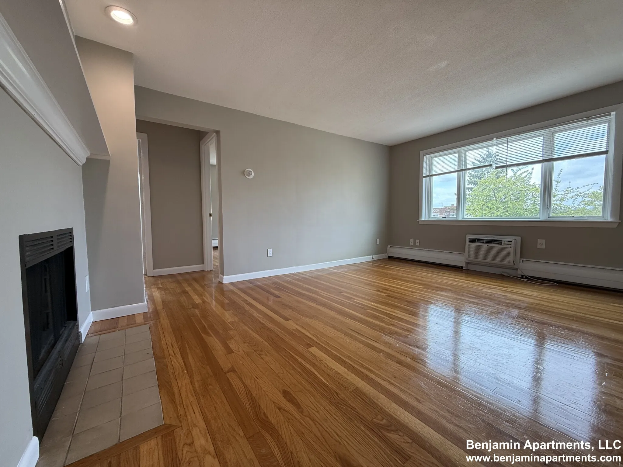 50 Evergreen St, Jamaica Plain