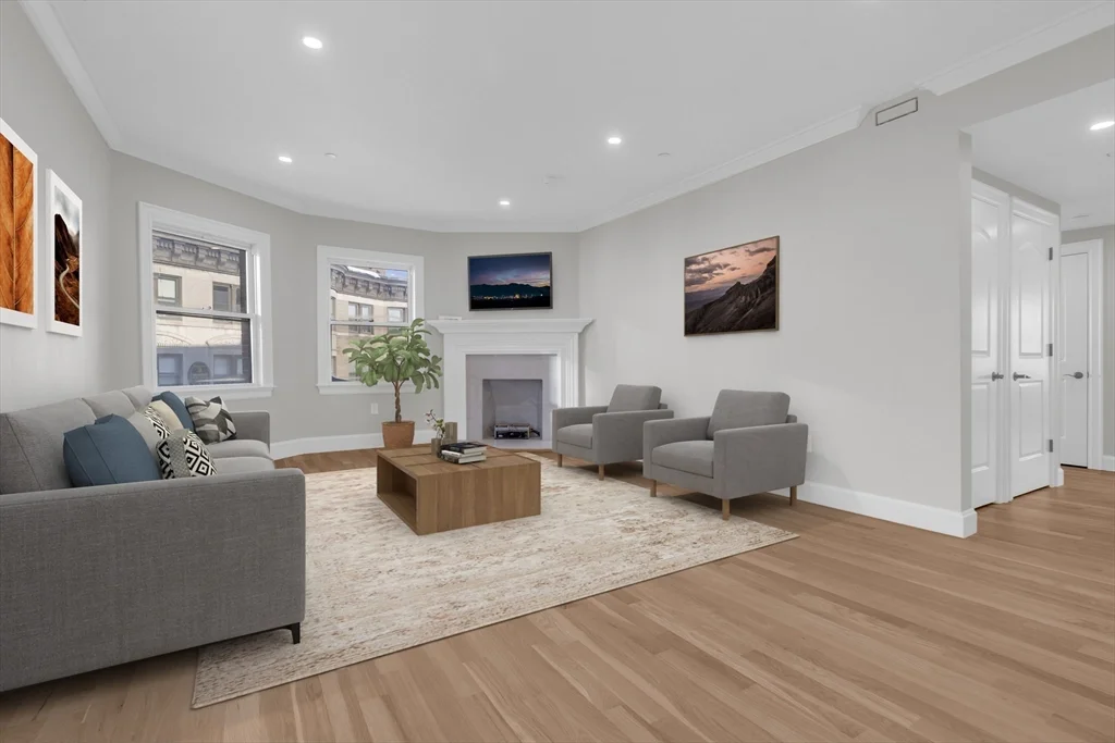 1396 Beacon St, Coolidge Corner