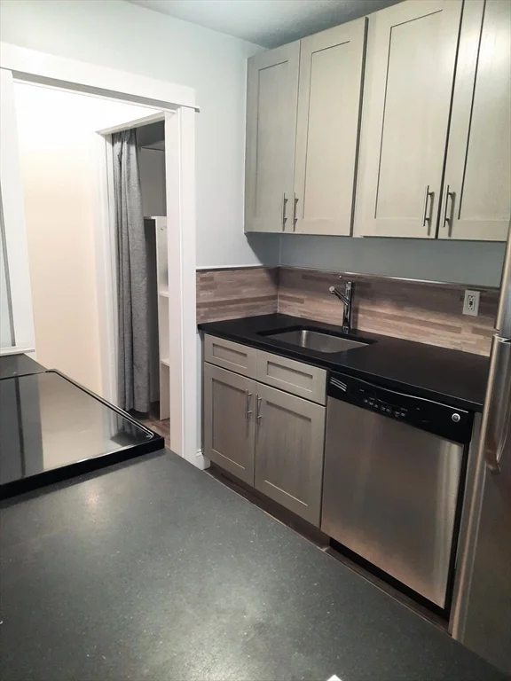 715 Main, Hanover