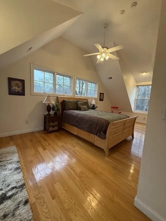 79 Freeman Rd, Charlton