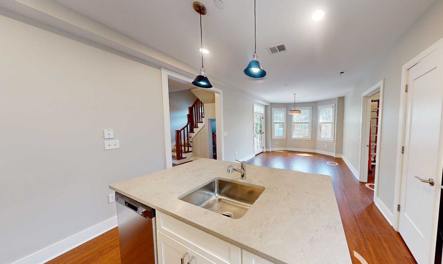 384 Harvard St, Mid-Cambridge