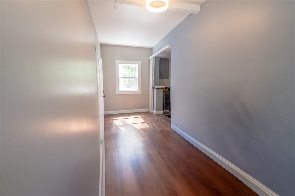 28 Harding Ter, Dedham