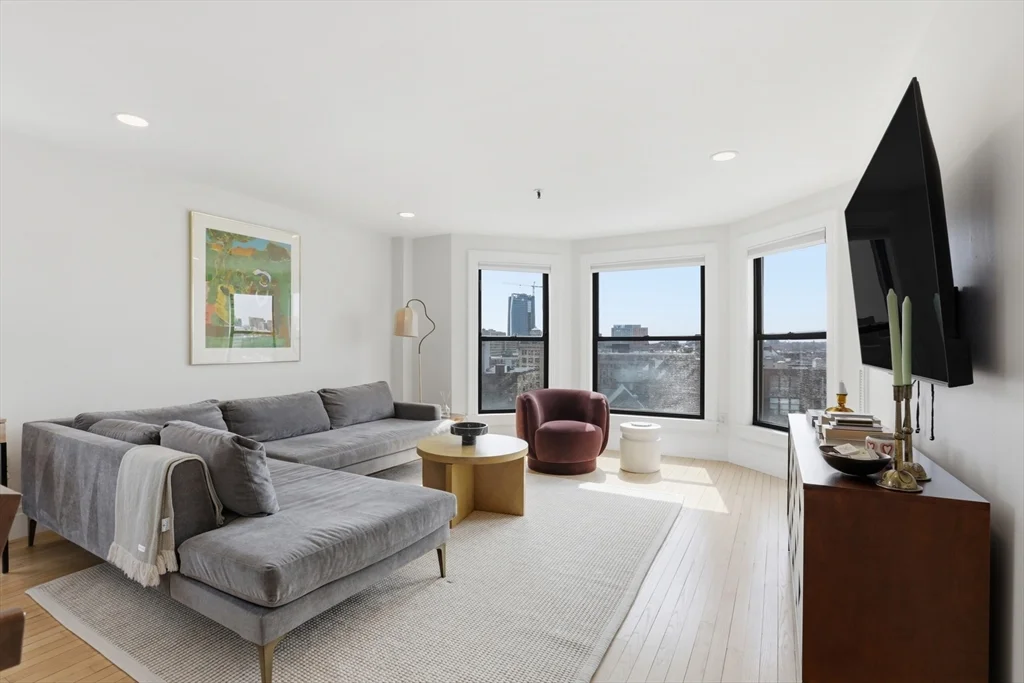 390 Commonwealth Ave, Back Bay