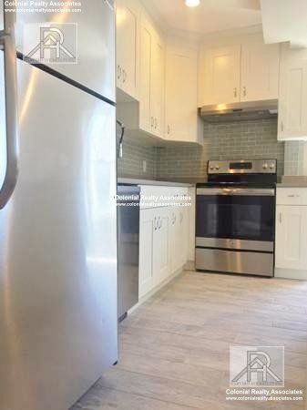 77 Linden St, Allston