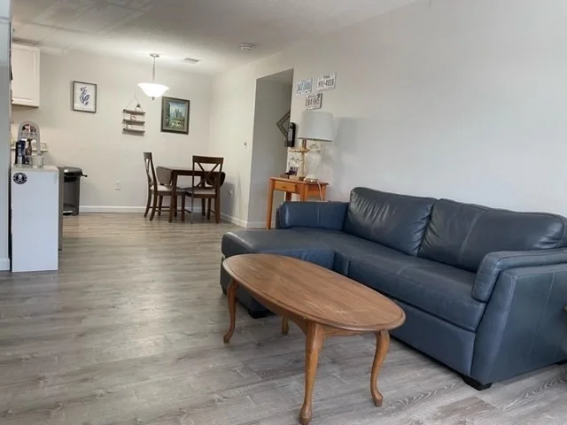 10 Walden Dr, Natick