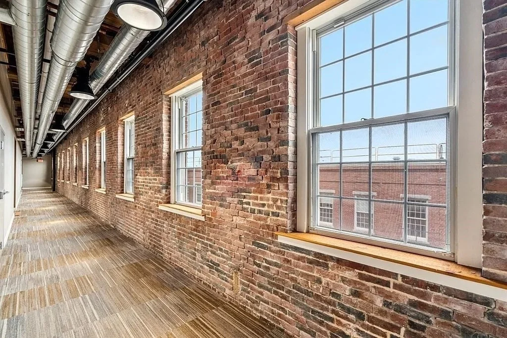 130 John St, Downtown