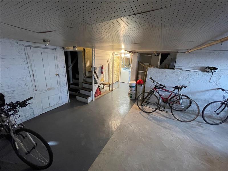 70 School St, The Port