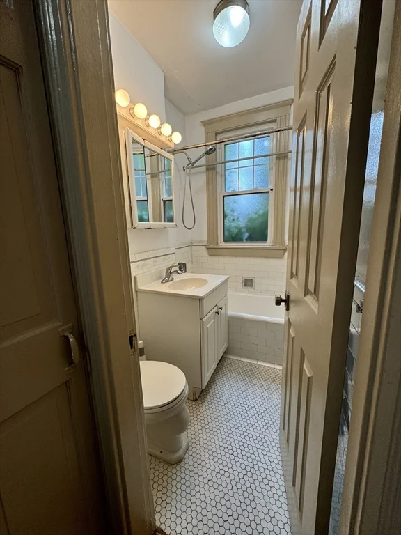 24 Sidlaw Rd, Brighton