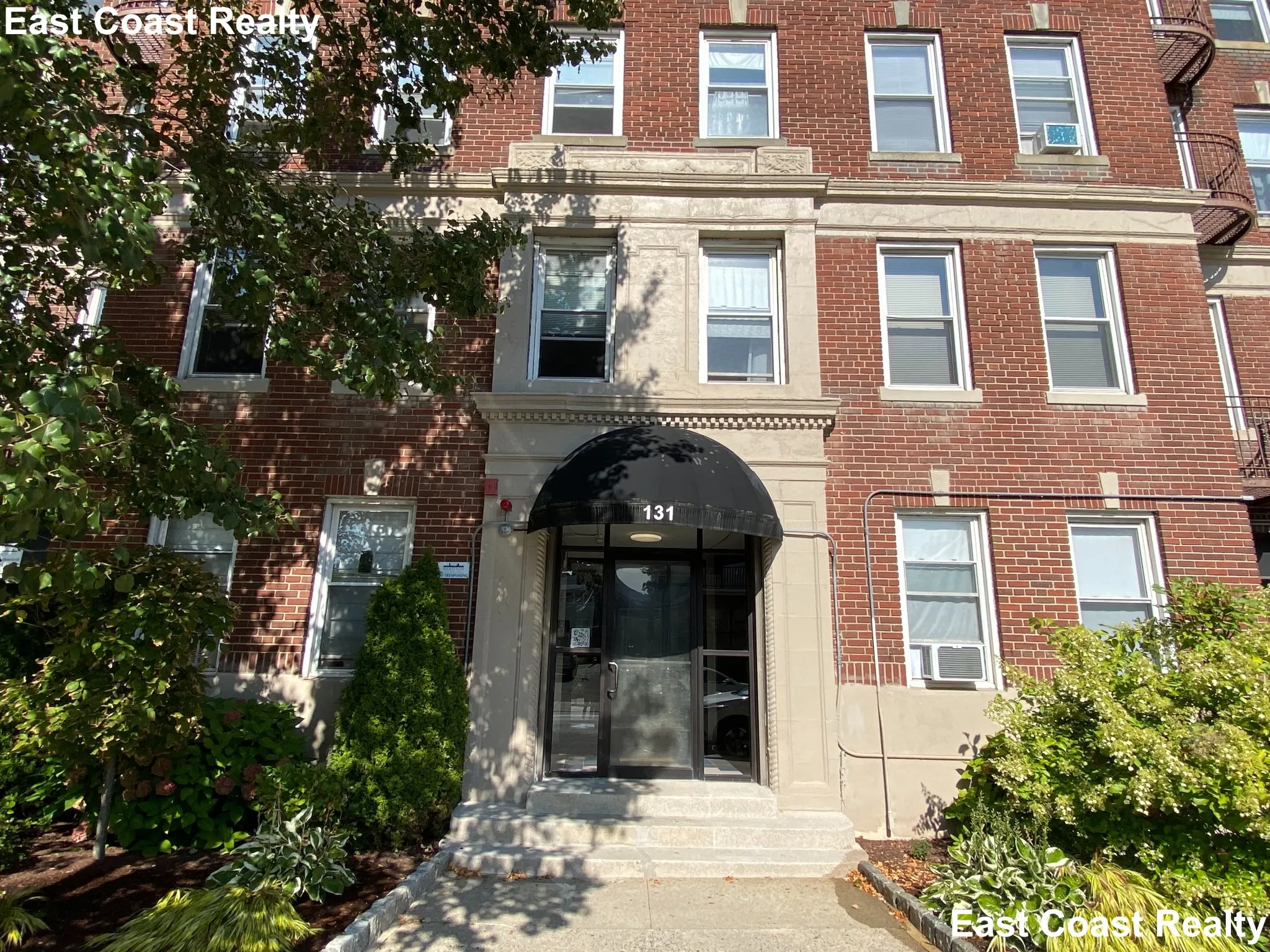 131 Washington St, Brighton