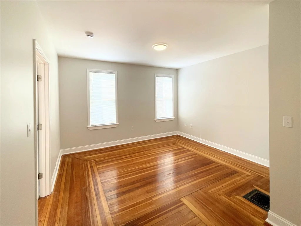 25 Bennett St, Beverly