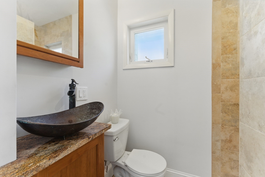 80 Shirley St, Winthrop