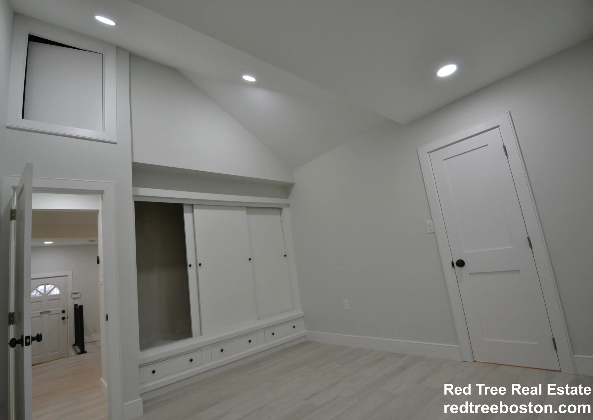 15 Avalon St, Revere