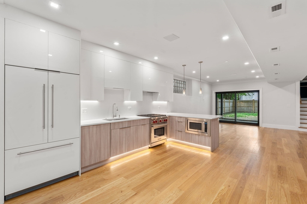 31 Mercer St, South Boston