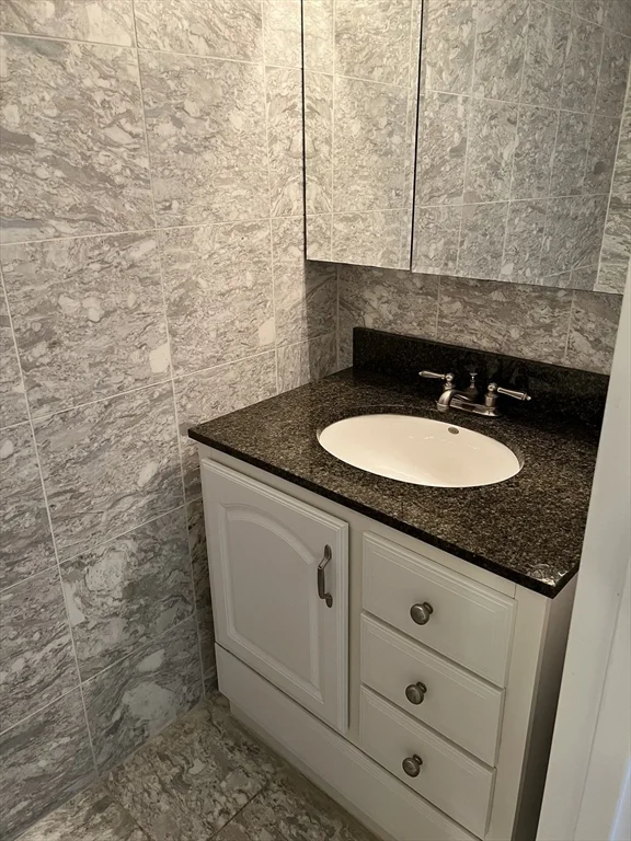 404 Paradise Rd, Swampscott