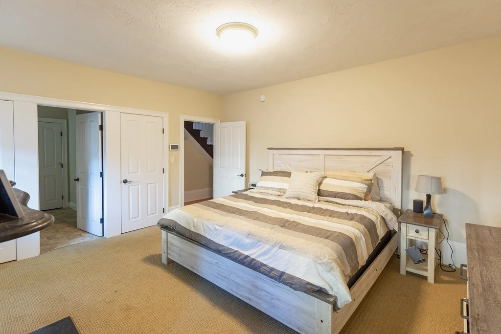 44 Russell St, Downtown